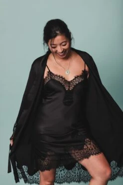 Nuisette Noir Satin Et Dentelle