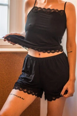 Short Simply Perfect