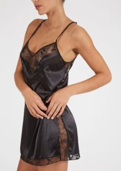 Nuisette Nuit à Broadway -Velours Intime Boutique NW51side 3 600x b3c9f7ff 5255 430c 8b67 e0c75fce1f8e