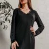 Chemise De Nuit Bien être Simply Perfect Noir -Velours Intime Boutique chemise de nuit noir simply perfect manche longue 1