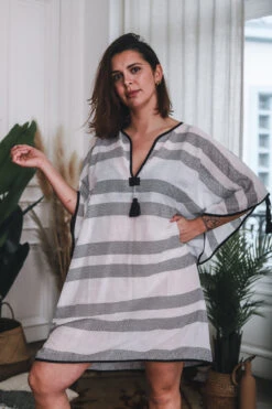 Poncho Plage Noir Et Blanc