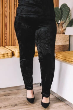 Tenue Détente Jogging Velours En Fête Noir -Velours Intime Boutique tenuedetentechaudenoirveloursantigel 5